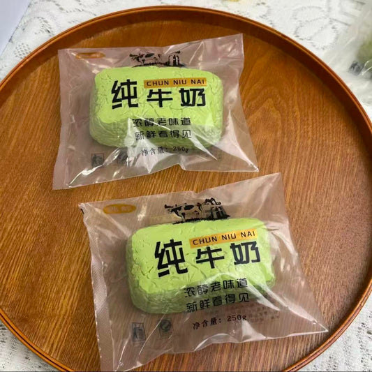 純牛乳  水感スクイーズ