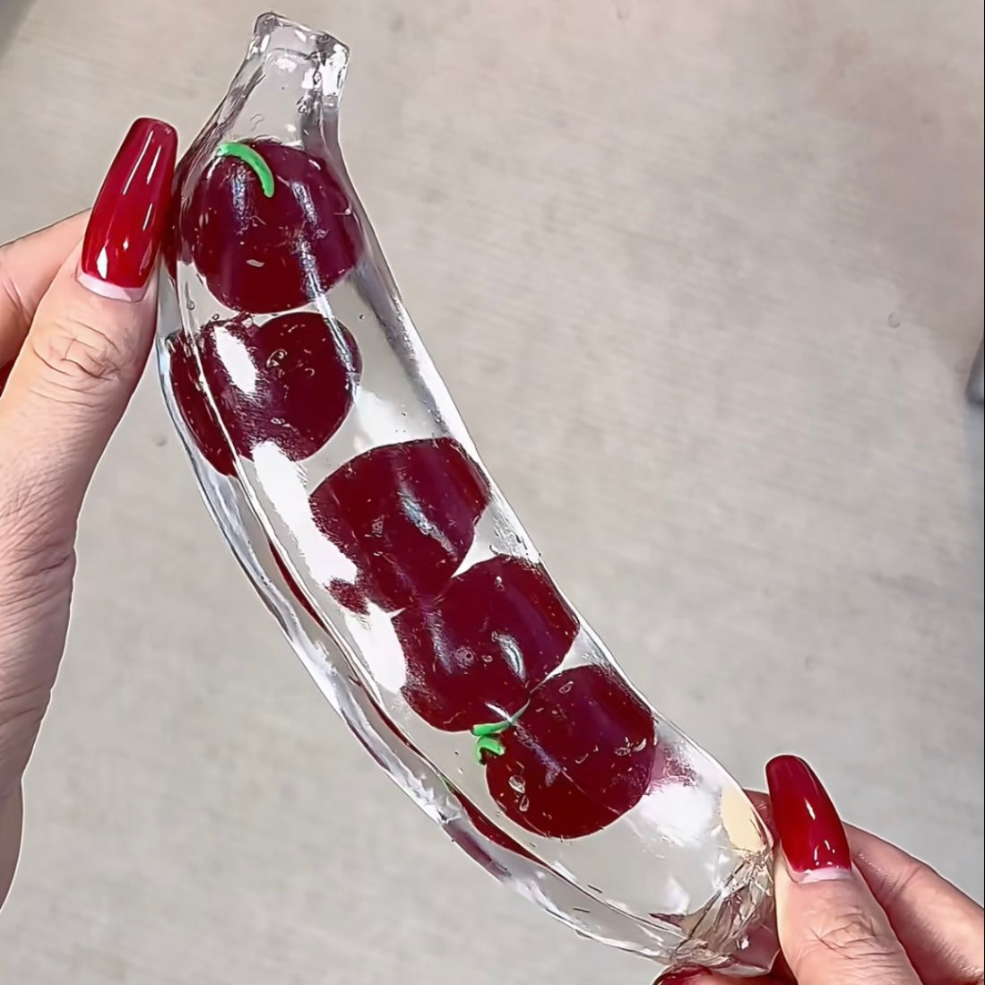 チェリーバナナ  ストレスボール